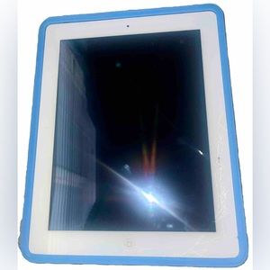 Apple iPad 4th Generation 128GB WiFi Cellular - White - Used